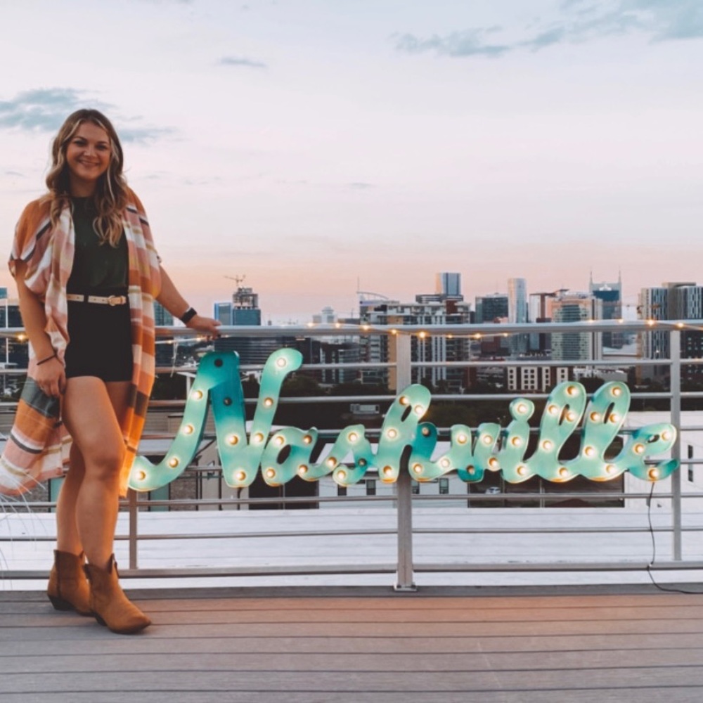 Meet your Posher, Maddi